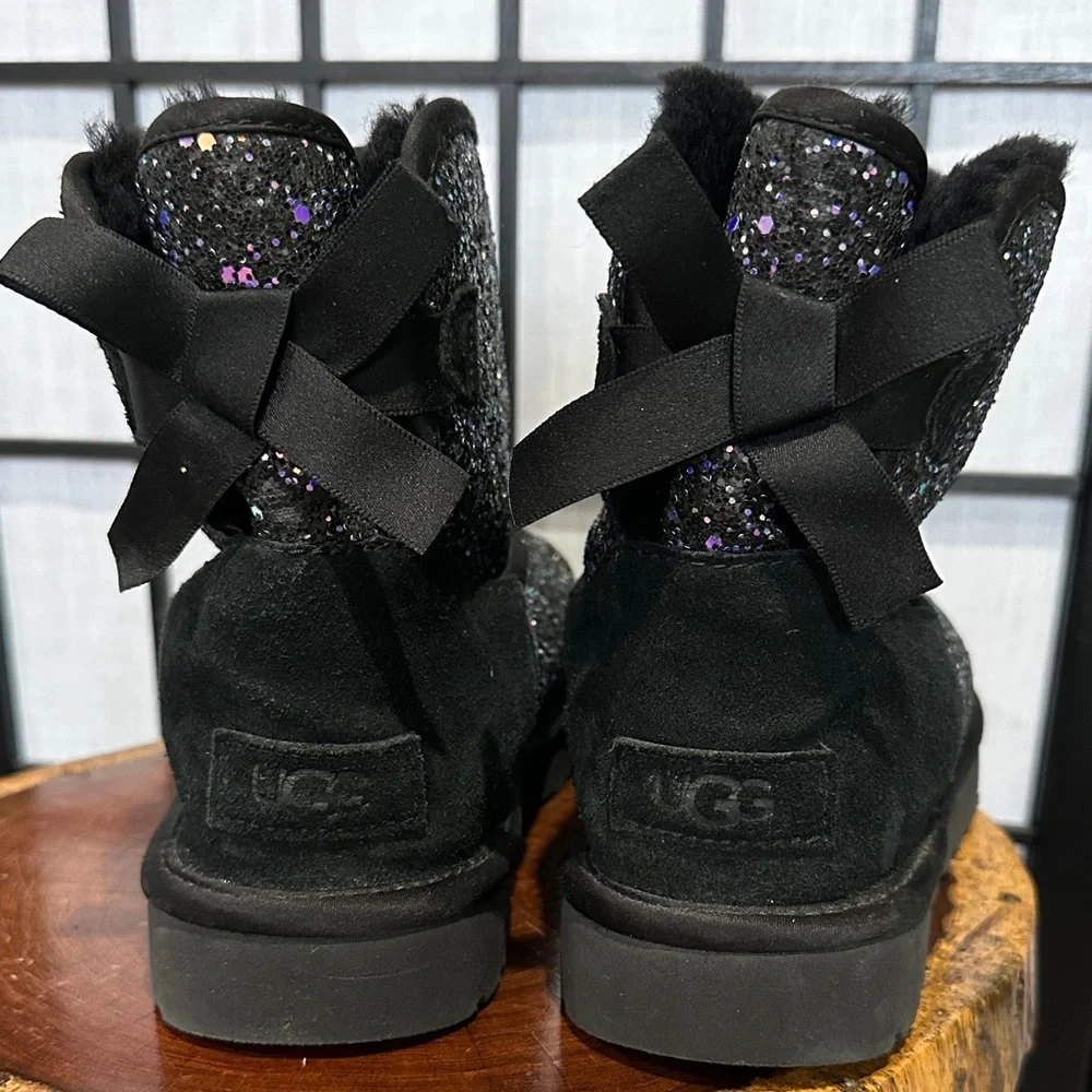 UGG Black Glitter Short Boot Mini Bow  Purple & Silver Sparkle EUC 6